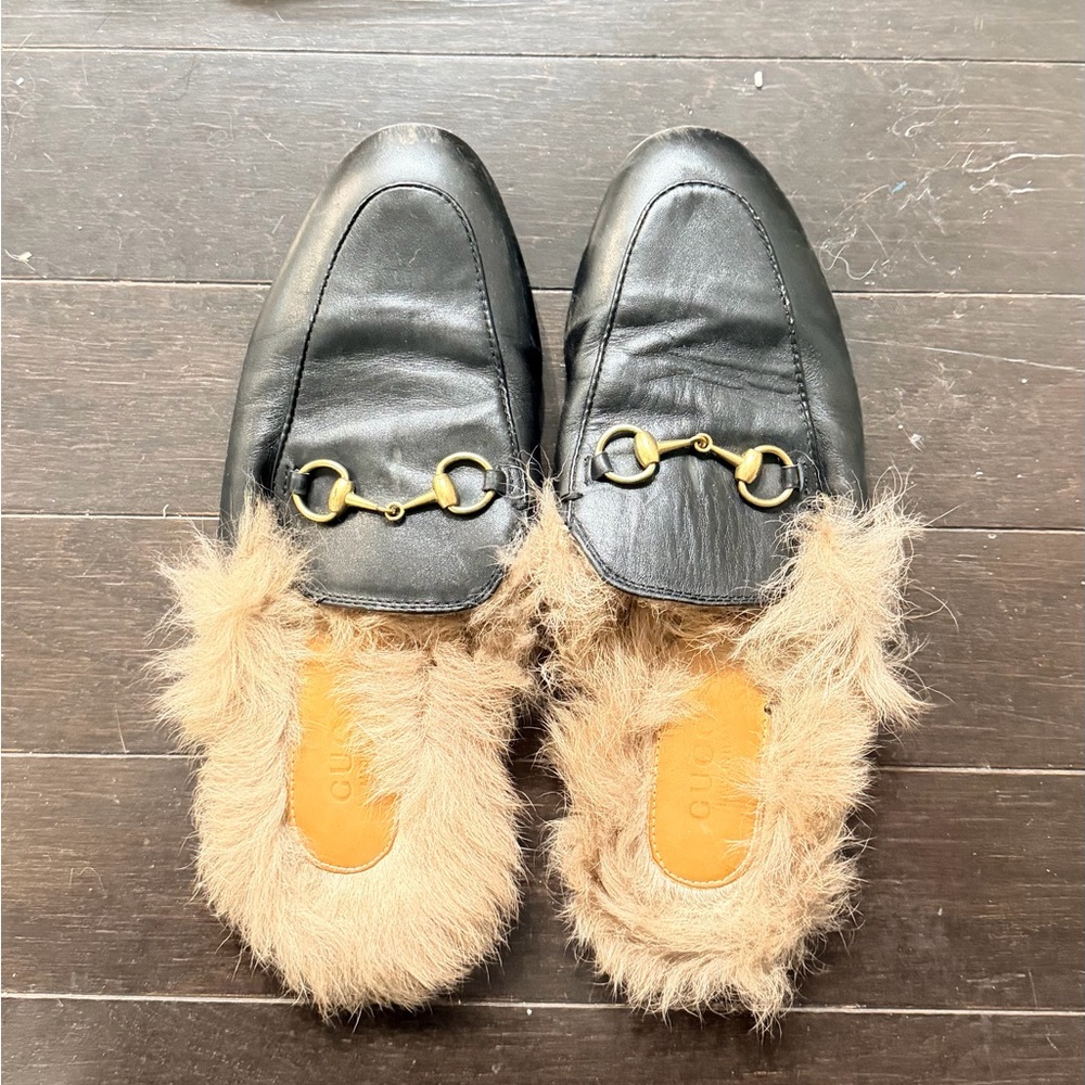 Gucci fur slipper